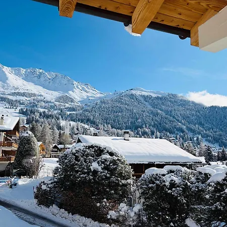 Stem 8 Charming Family In For Your Mountain Getaway *